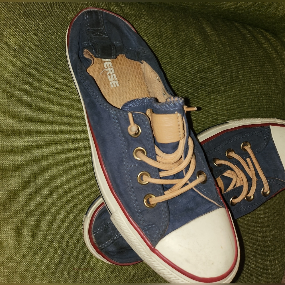 Converse dark blue jean like